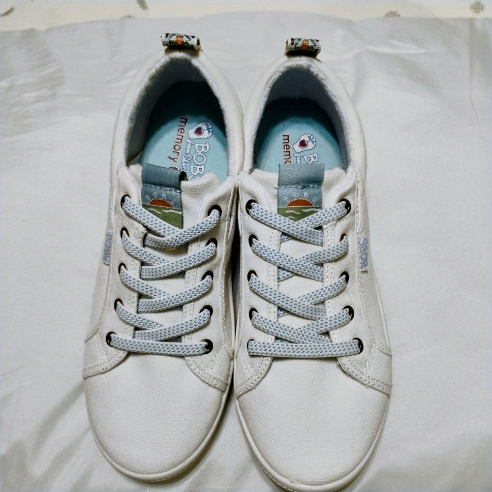 BOBS Sketchers Women's Size 8 New Never Worn